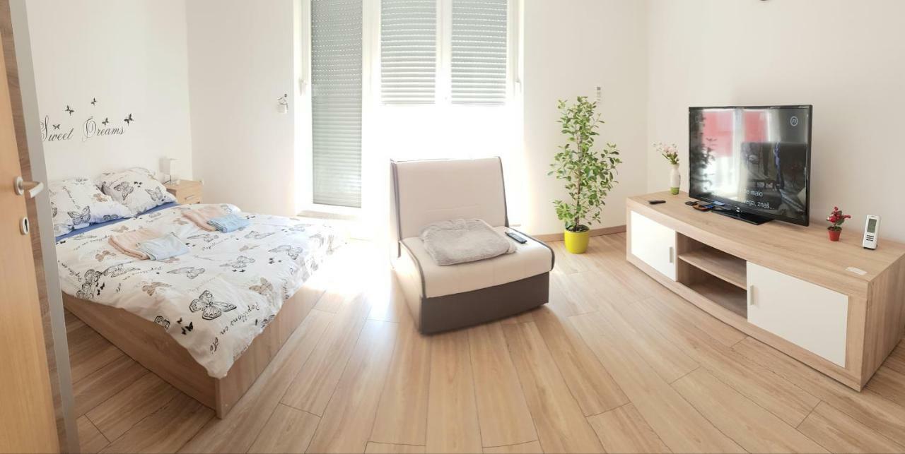 Penthouse Spudic Karlovac Apartment Bagian luar foto